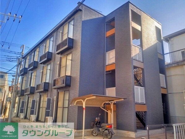 レオパレスエムワンの物件外観写真